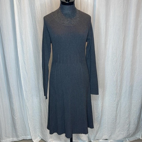 3 Sisters Gray Long Sleeve Pleated Dress Size Large - Picture 1 of 7